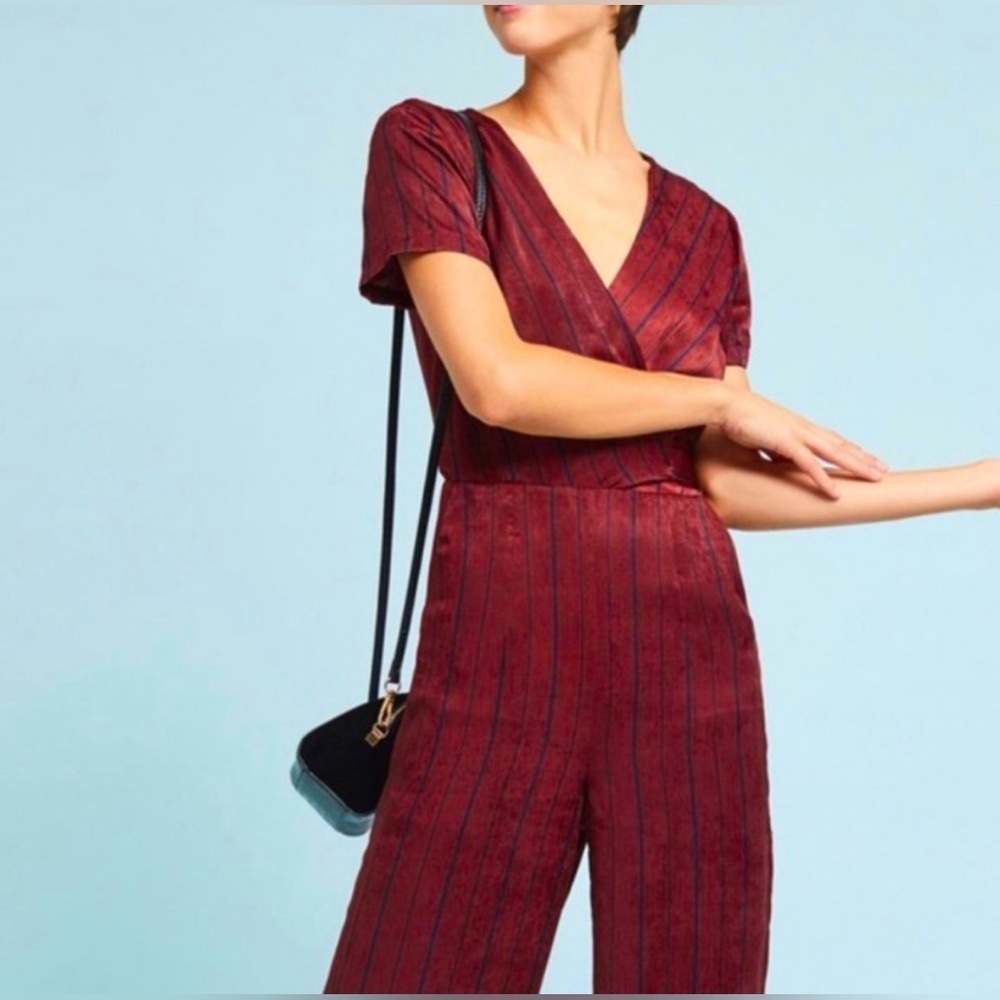 JOA elegant Burgundy Red Striped Short-Sleeve Satin Jumpsuit Size XS EUC